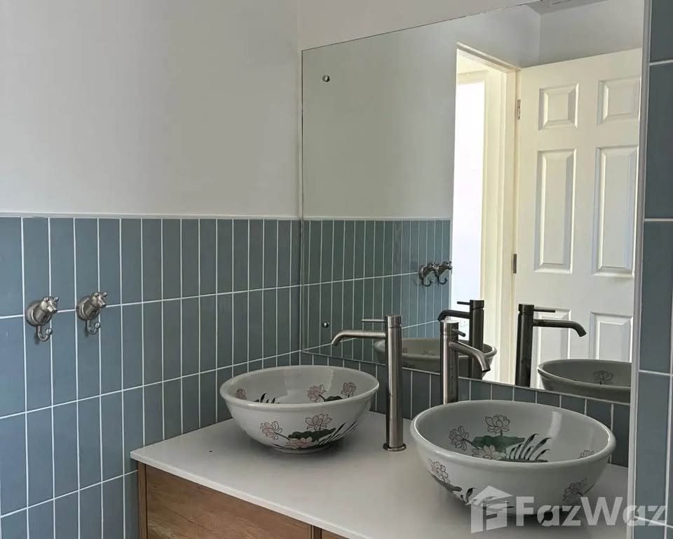 960